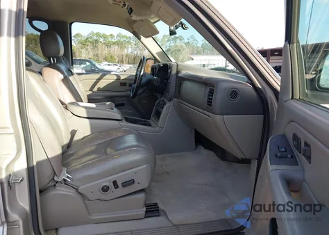 2005 Chevrolet Tahoe Z71 z USA, uszkodzony, nr VIN 1GNEC13T85R208730